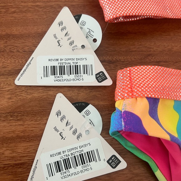 Dippin’ Daisy’s NWT colorful bikini - Picture 6 of 9